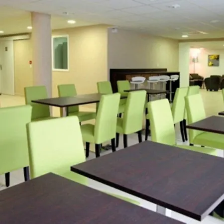 Apart Otel Appart'city L'hers